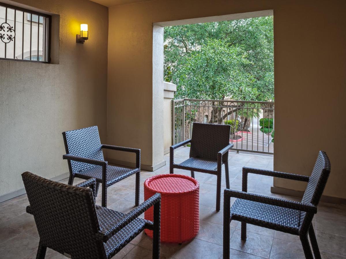 Hotel Indigo San Antonio Riverwalk By Ihg Dış mekan fotoğraf